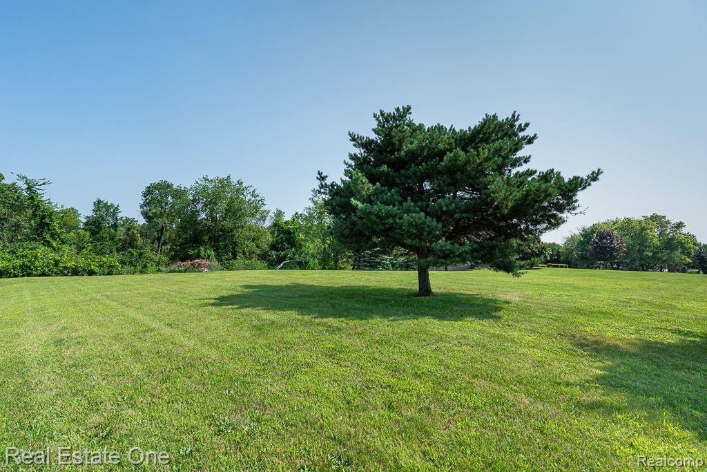 617 Foxwood Trail Rochester, MI 48306 - Photo 65 of 76