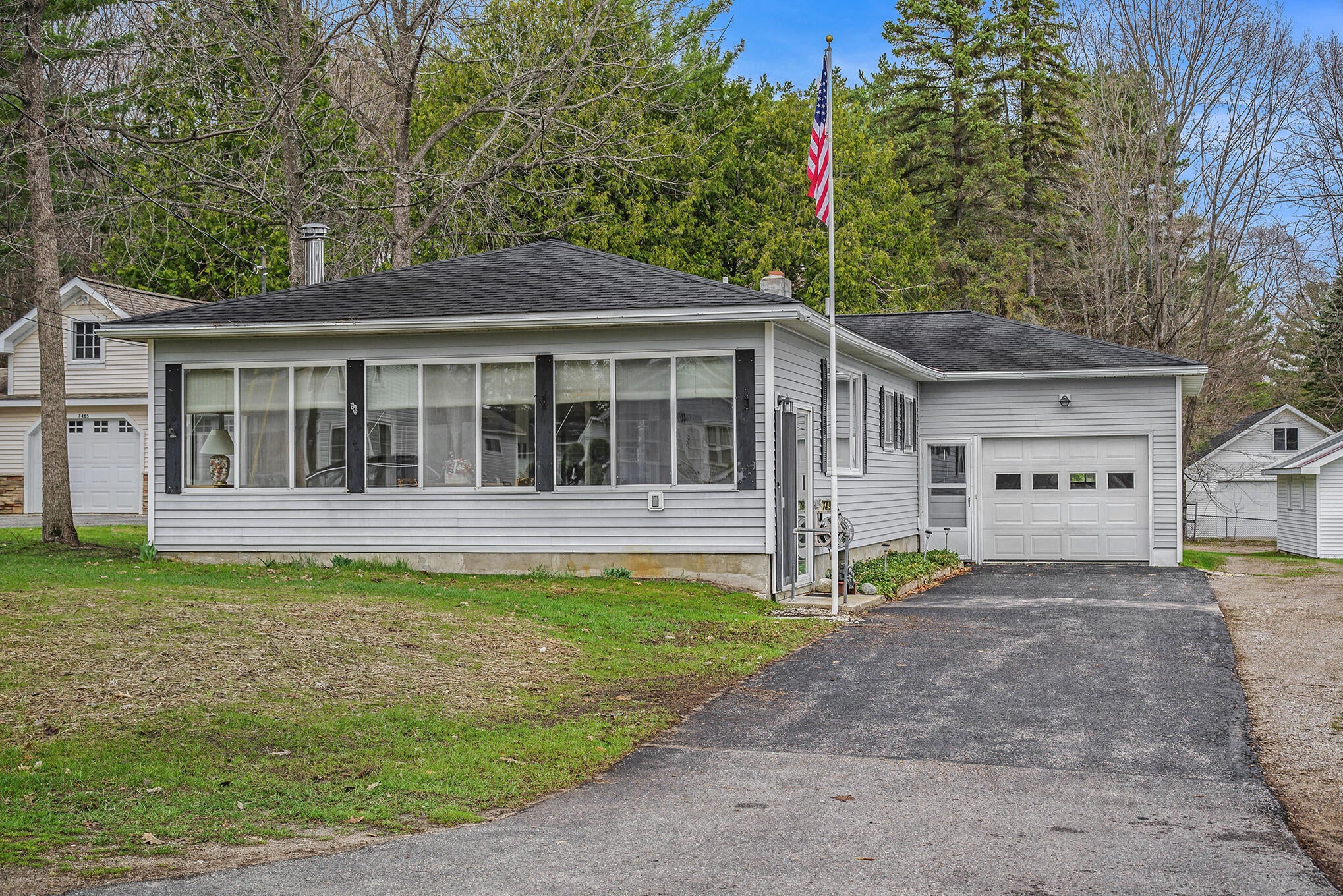 7497 Mullett Lake Road Cheboygan, MI 49721 - Photo 3 of 38 Gallery Image 3