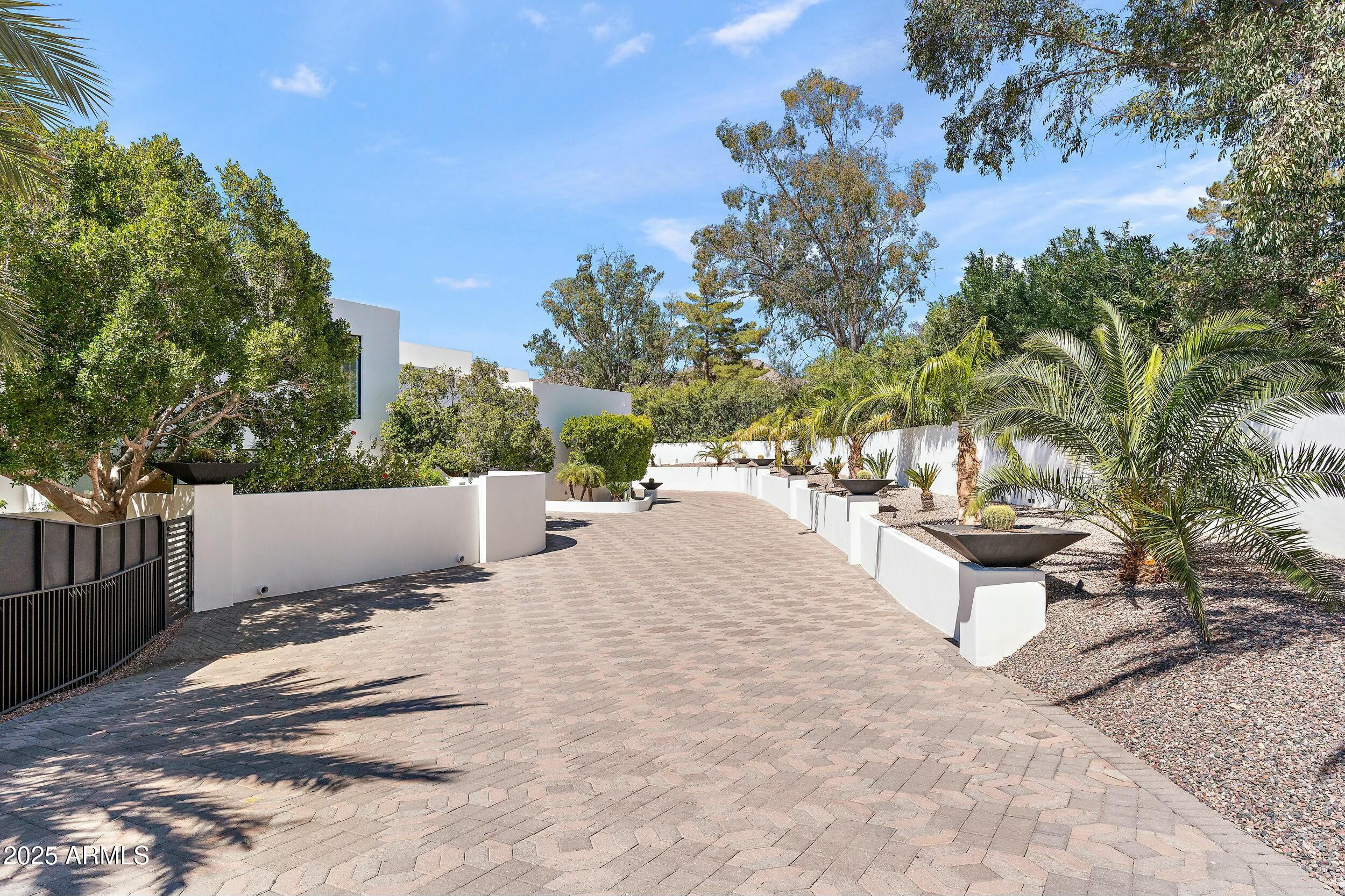 6216 North 38th Place Paradise Valley, AZ 85253 - Photo 69 of 69 Front Entry