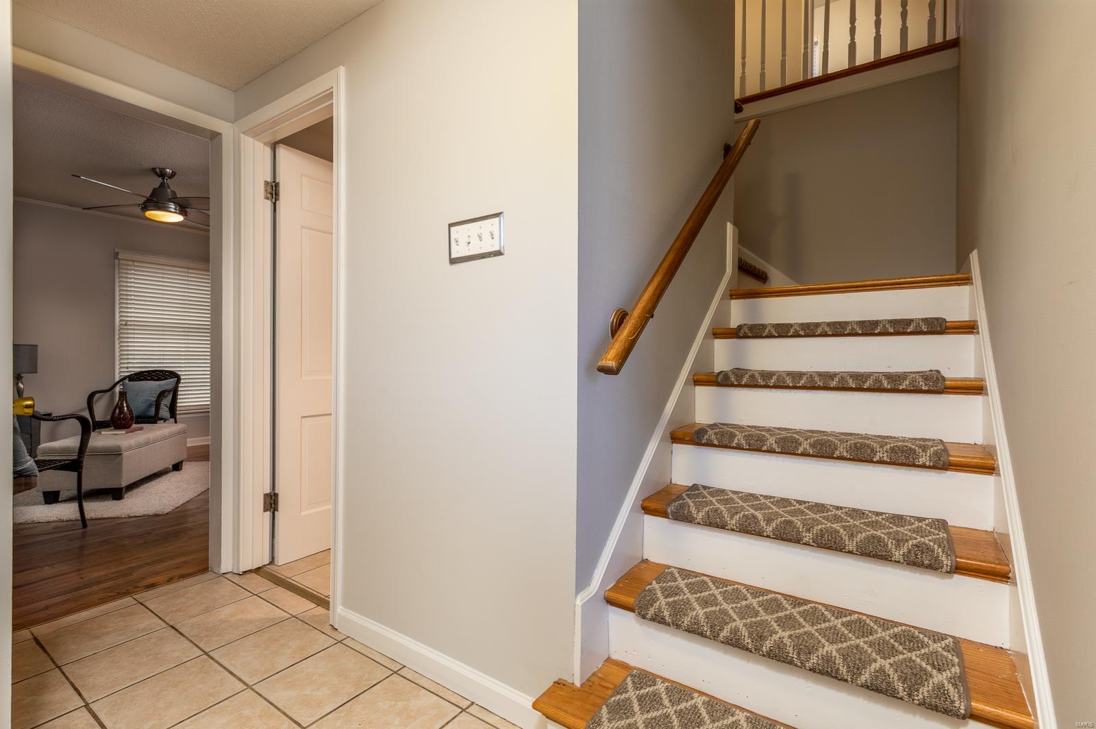1153 North Berry Road St. Louis, MO 63122 - Photo 3 of 23 Gallery Image 3