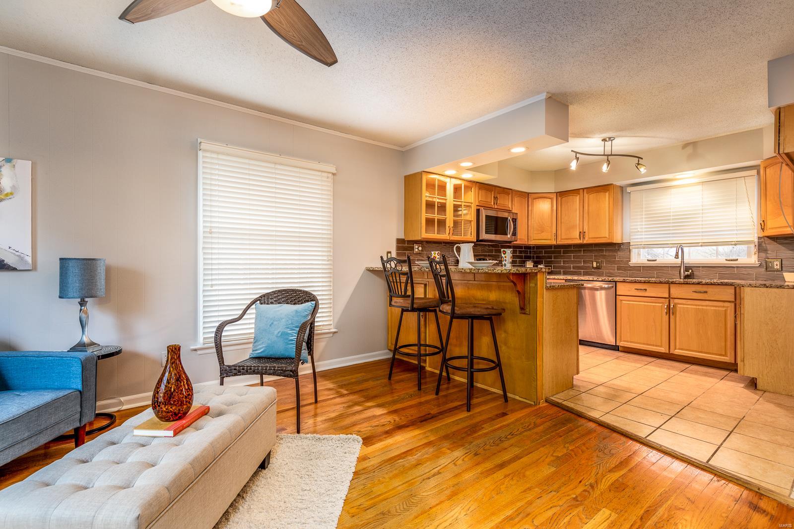 1153 North Berry Road St. Louis, MO 63122 - Photo 5 of 23 Gallery Image 5