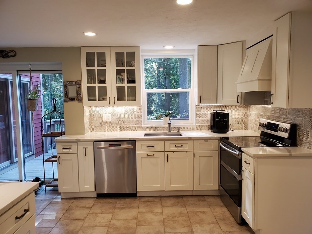 99 Furnace Street Sharon, MA 02067 - Photo 5 of 26