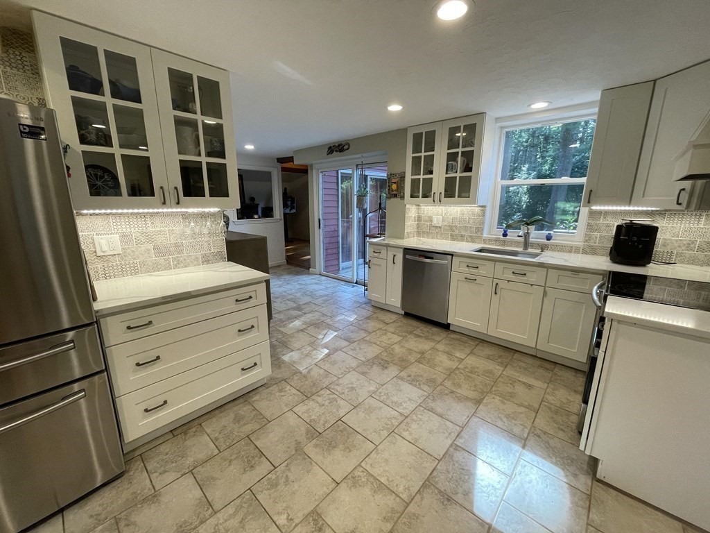 99 Furnace Street Sharon, MA 02067 - Photo 6 of 26