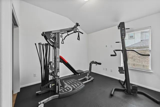 $575,000 | 918 Valley View Drive, Leander, TX 78641