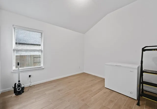 $575,000 | 918 Valley View Drive, Leander, TX 78641