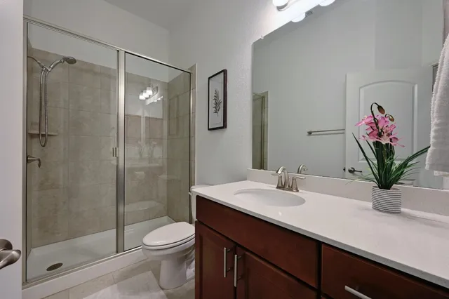 $575,000 | 918 Valley View Drive, Leander, TX 78641