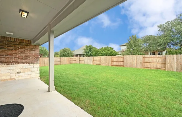 $575,000 | 918 Valley View Drive, Leander, TX 78641