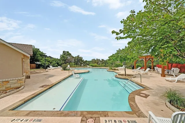 $575,000 | 918 Valley View Drive, Leander, TX 78641