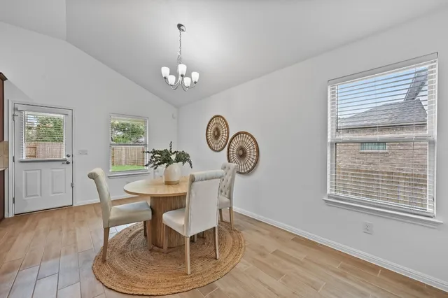 $575,000 | 918 Valley View Drive, Leander, TX 78641