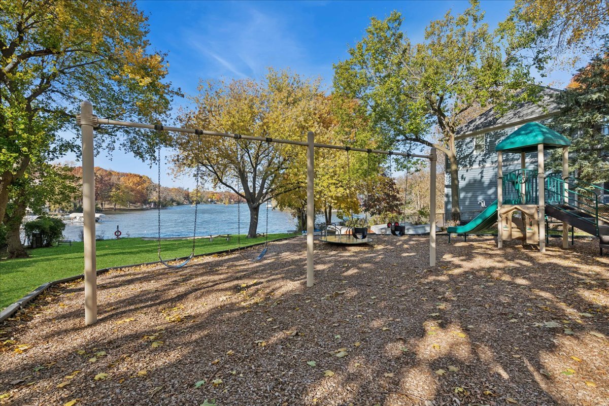23565 North Park Road Lake Zurich, IL 60047 - Photo 23 of 26 a view of a yard with a tree