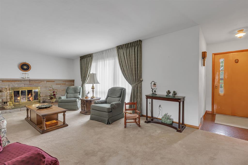 452 Center Grange Road Monaca, PA 15061 - Photo 6 of 34