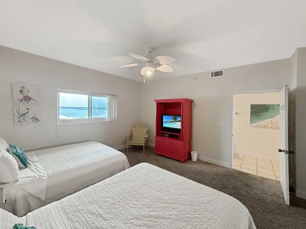 $675,000 | 8525 Gulf Boulevard, Unit 811, Navarre, FL 32566