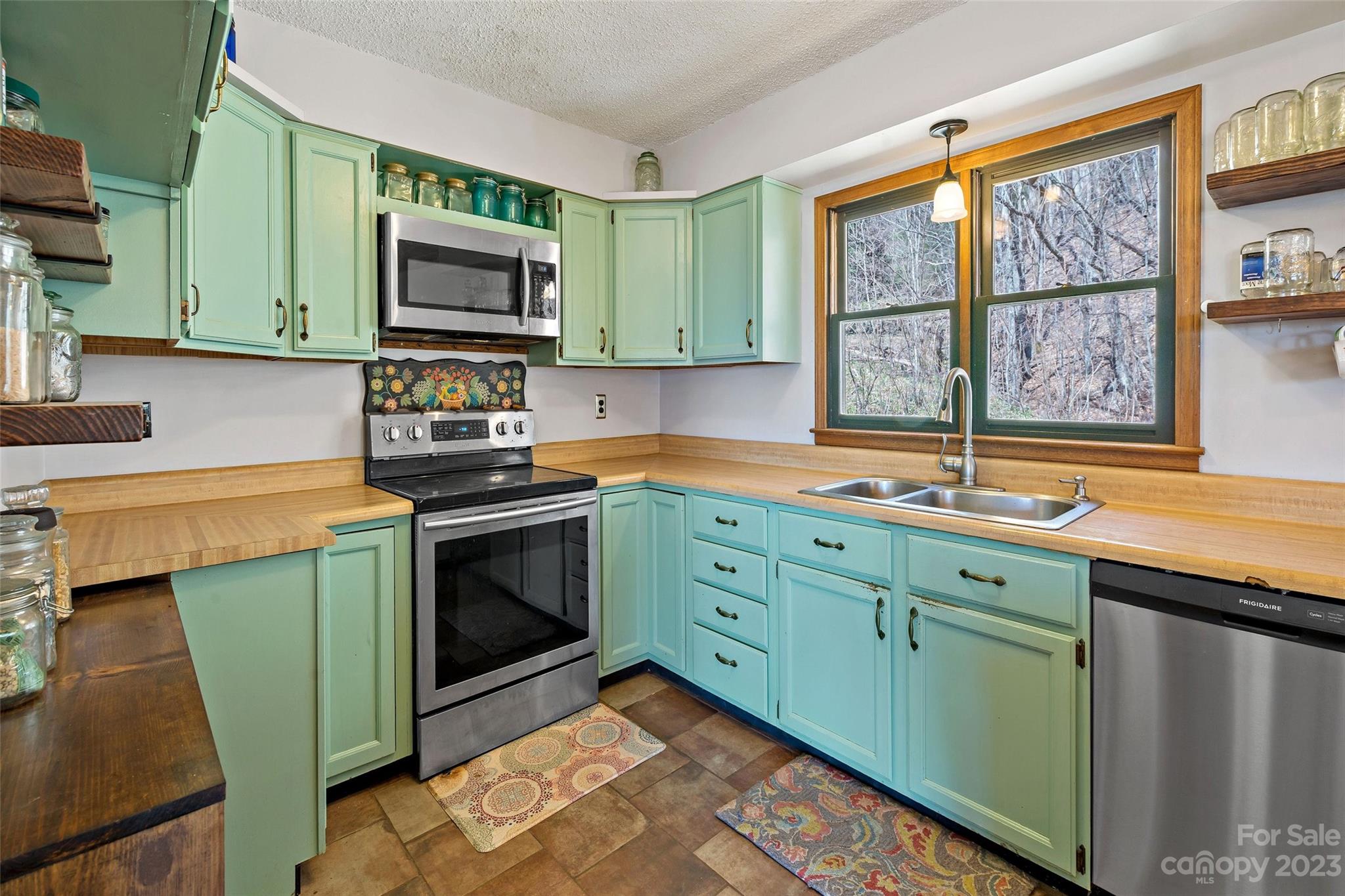 1283 Patsy Creek Road Burnsville, NC 28714 - Photo 14 of 48 Gallery Image 14