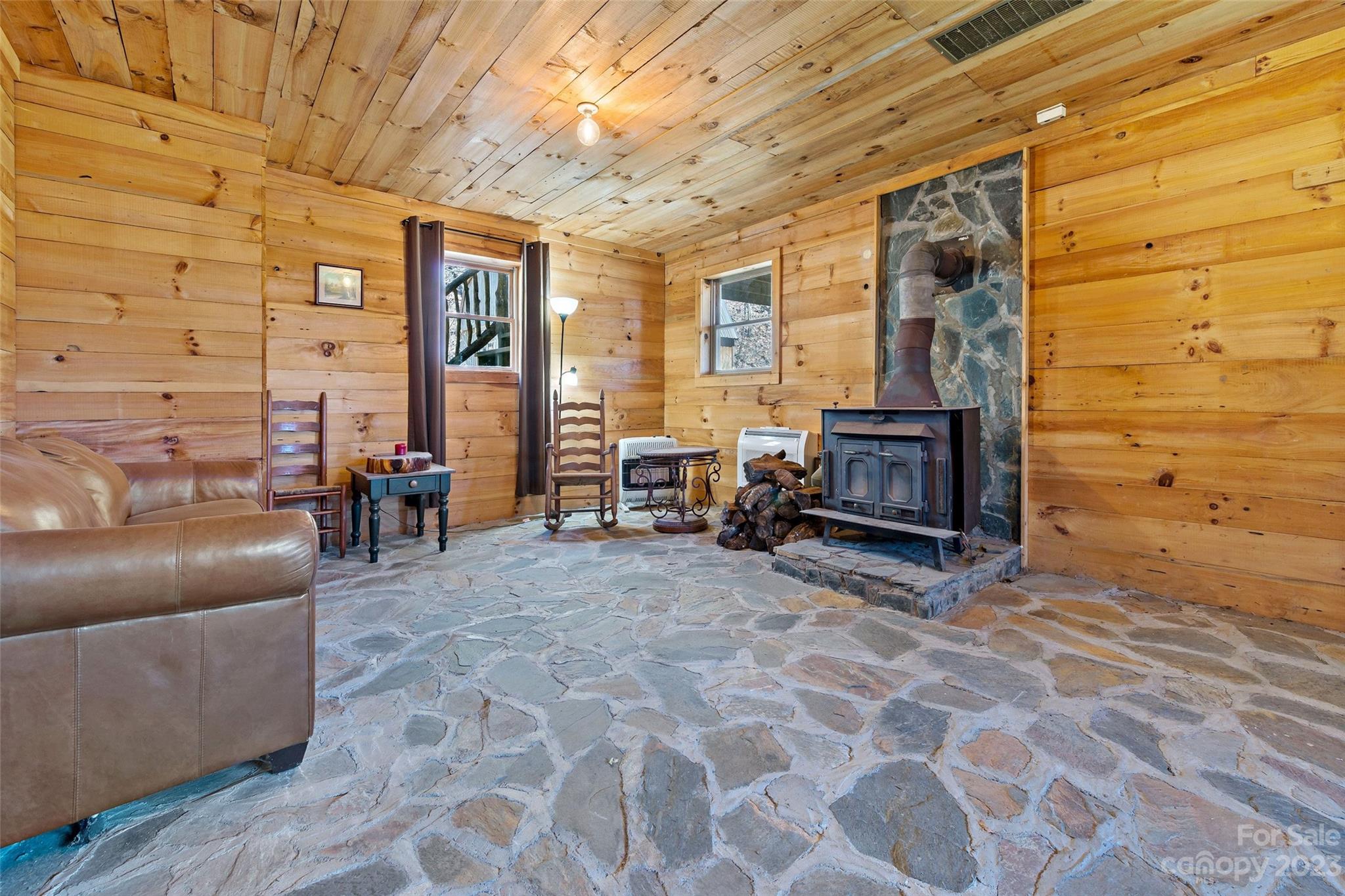 1283 Patsy Creek Road Burnsville, NC 28714 - Photo 22 of 48 Gallery Image 22