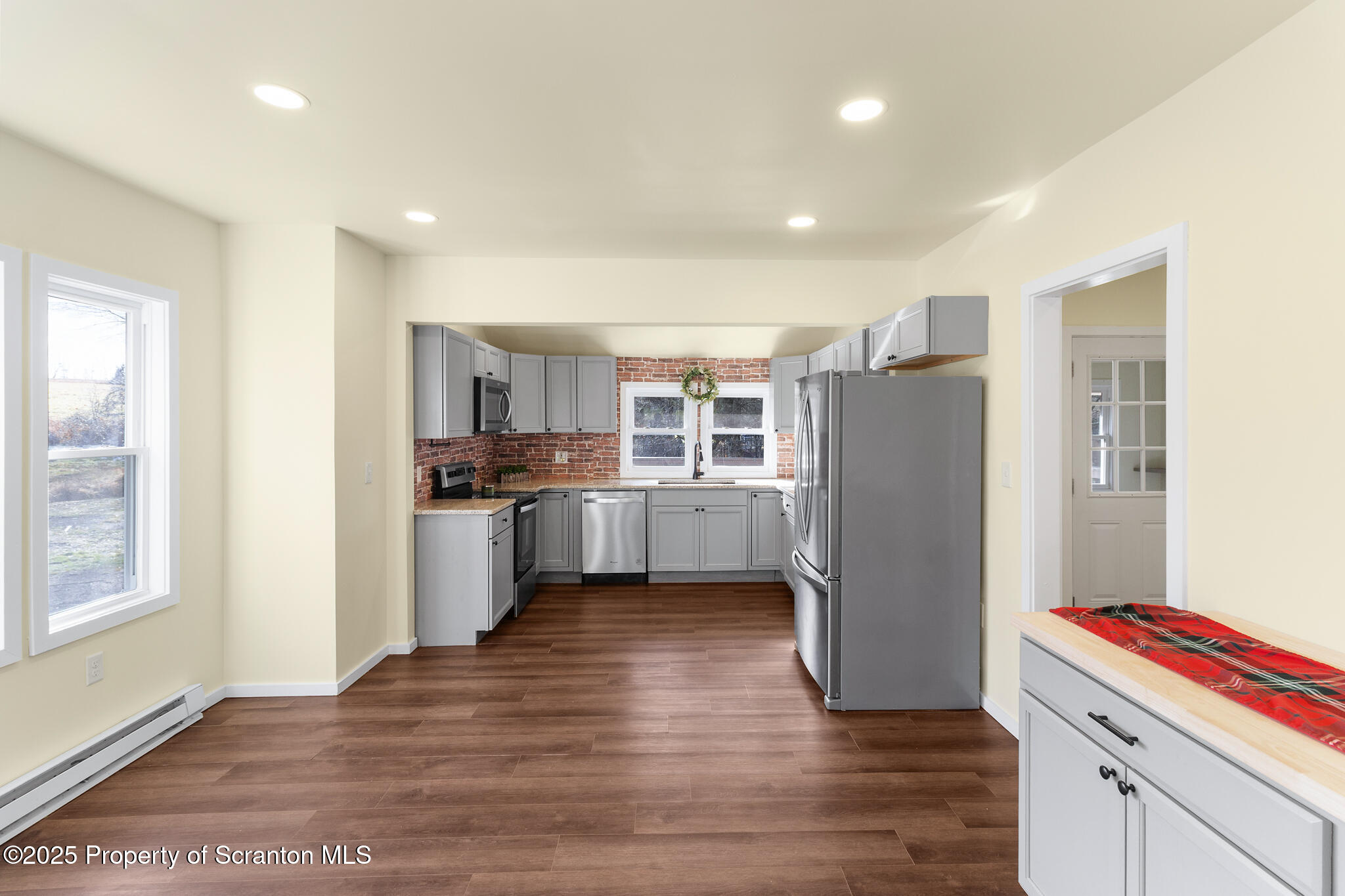 446 Orange Road Dallas, PA 18612 - Photo 11 of 40 12-print-446OrangeRd-12