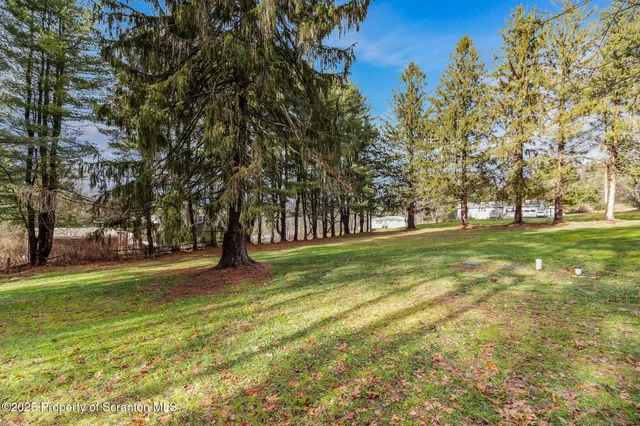 $279,000 | 446 Orange Road, Dallas, PA 18612