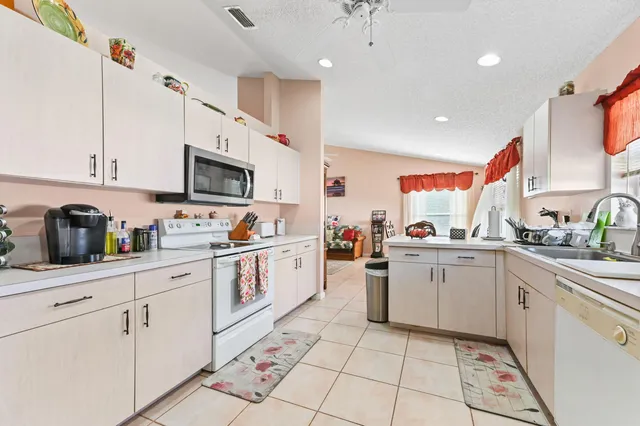 $379,900 | 5193 Robino Circle, West Palm Beach, FL 33417