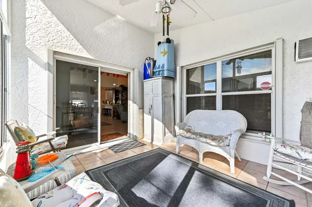 $379,900 | 5193 Robino Circle, West Palm Beach, FL 33417