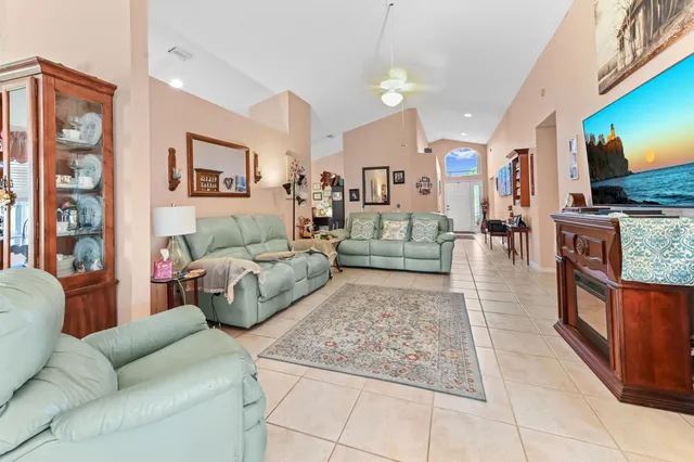 $379,900 | 5193 Robino Circle, West Palm Beach, FL 33417