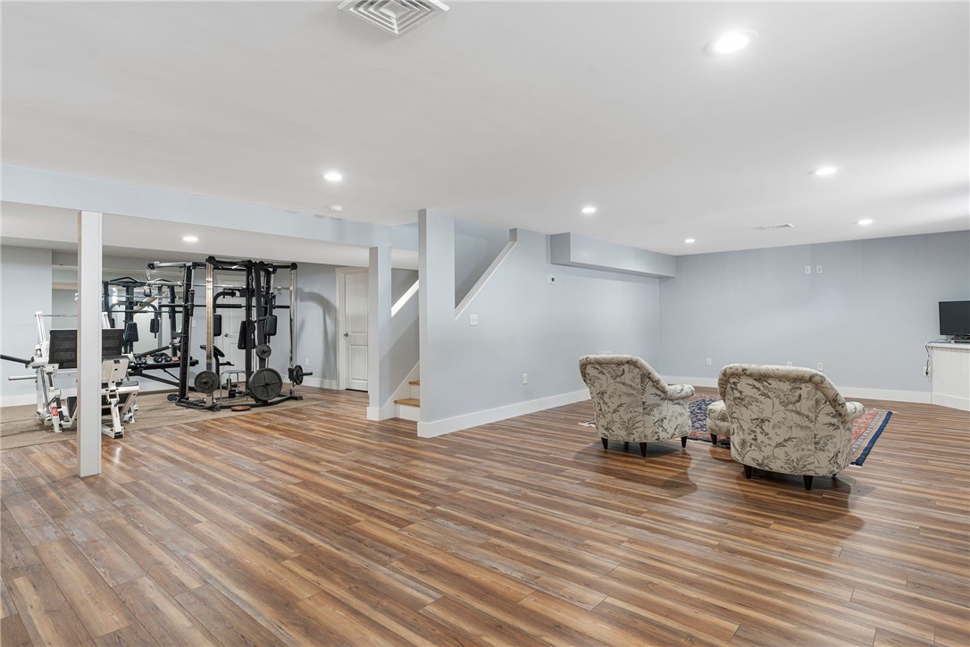 22 Primrose Drive Warwick, RI 02818 - Photo 15 of 24