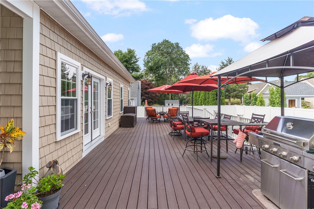 22 Primrose Drive Warwick, RI 02818 - Photo 19 of 24