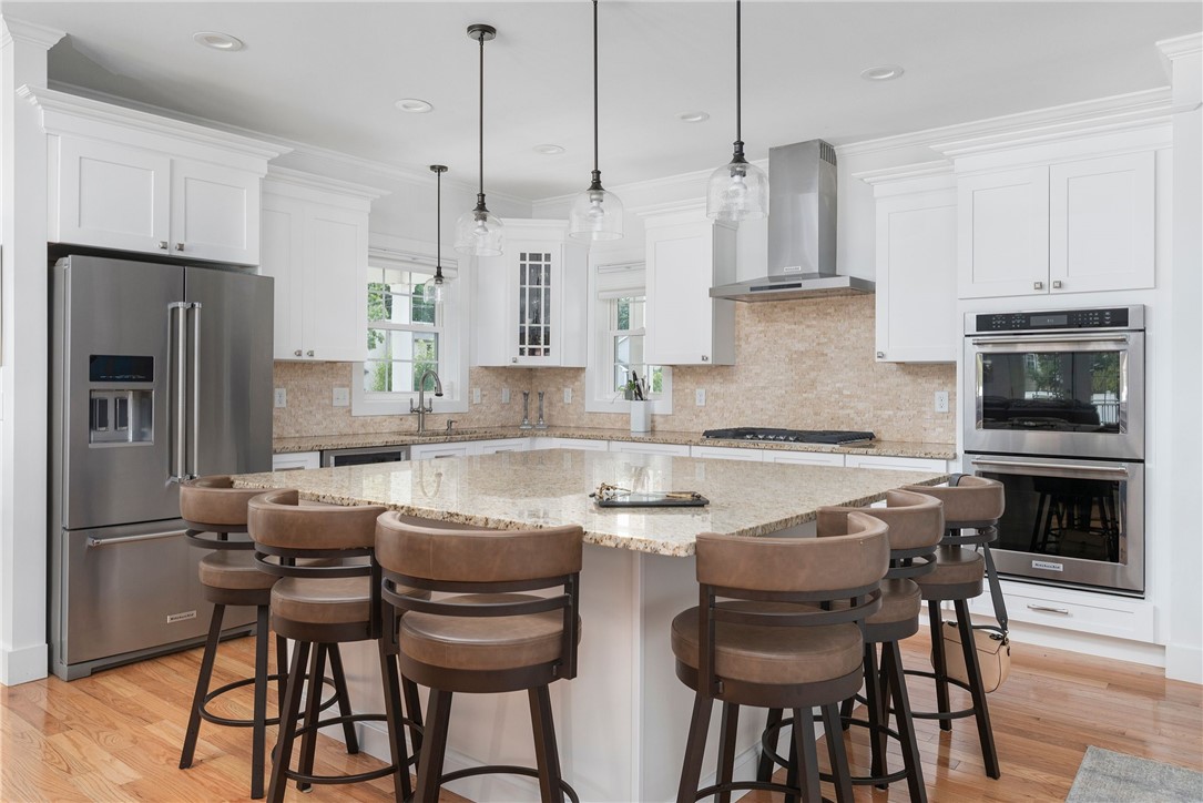 22 Primrose Drive Warwick, RI 02818 - Photo 2 of 24