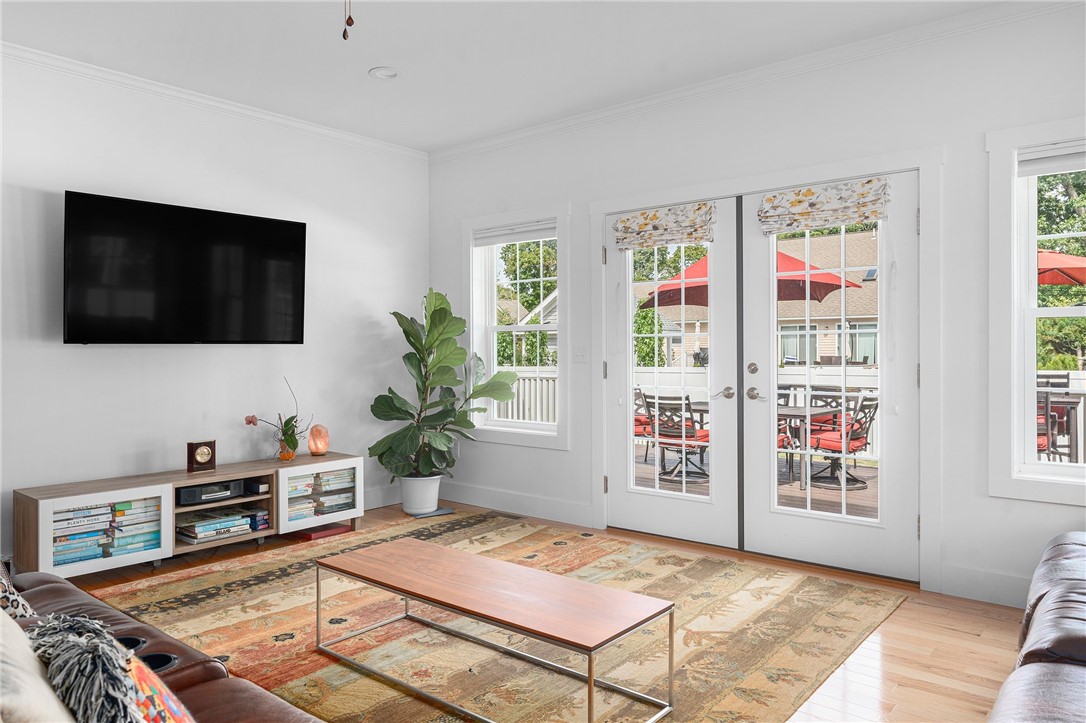 22 Primrose Drive Warwick, RI 02818 - Photo 6 of 24