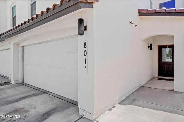 a view of a hallway with closet