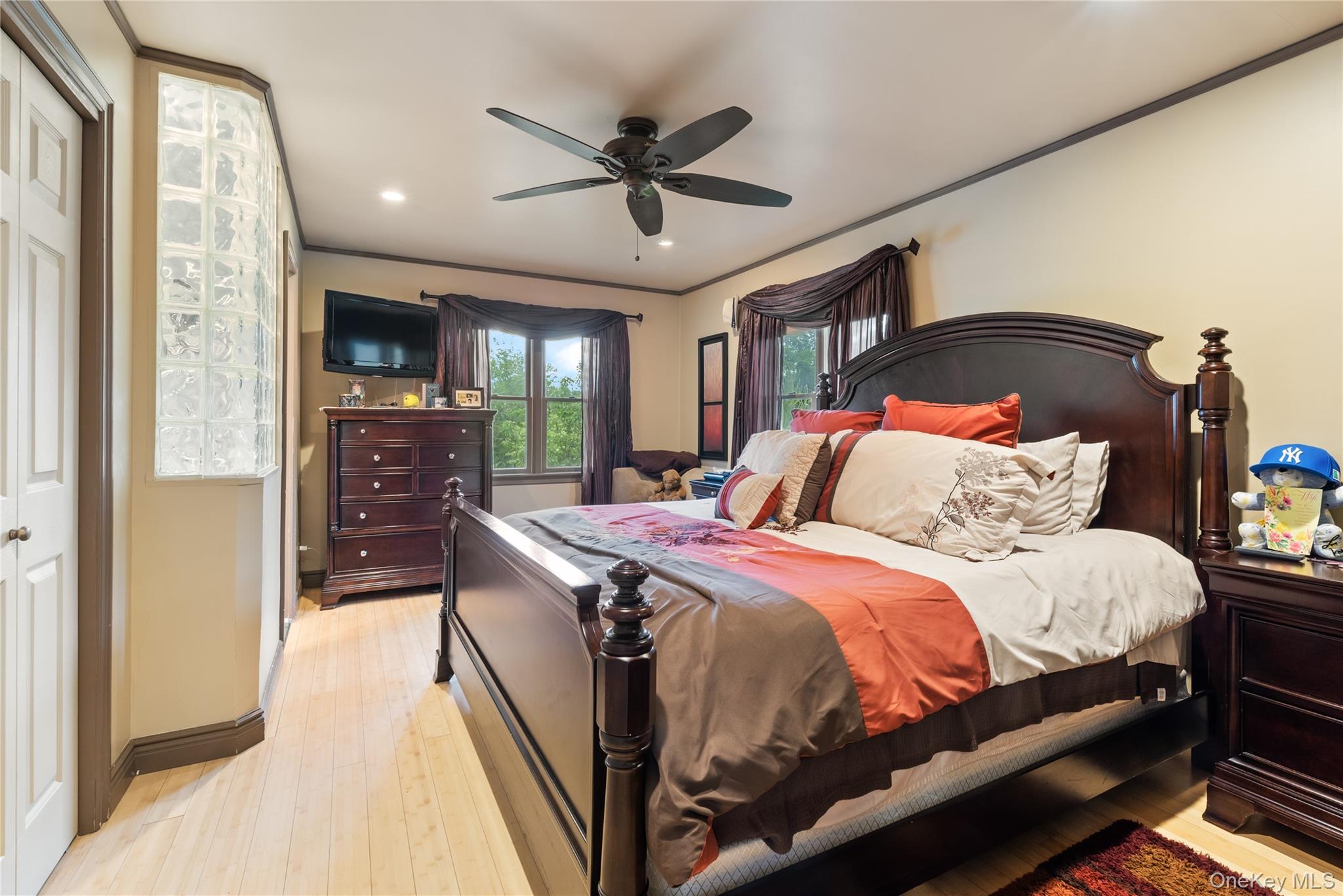411 South Chelsea Road White Plains, NY 10603 - Photo 15 of 36