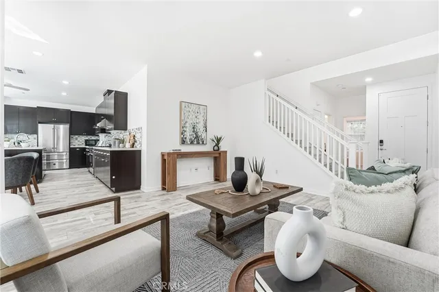 $1,550,000 | 2633 Clarion Lane, Costa Mesa, CA 92626