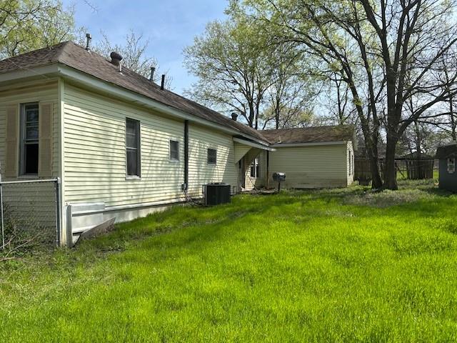 507 West Locust Street Whitewright, TX 75491 - Photo 12 of 16