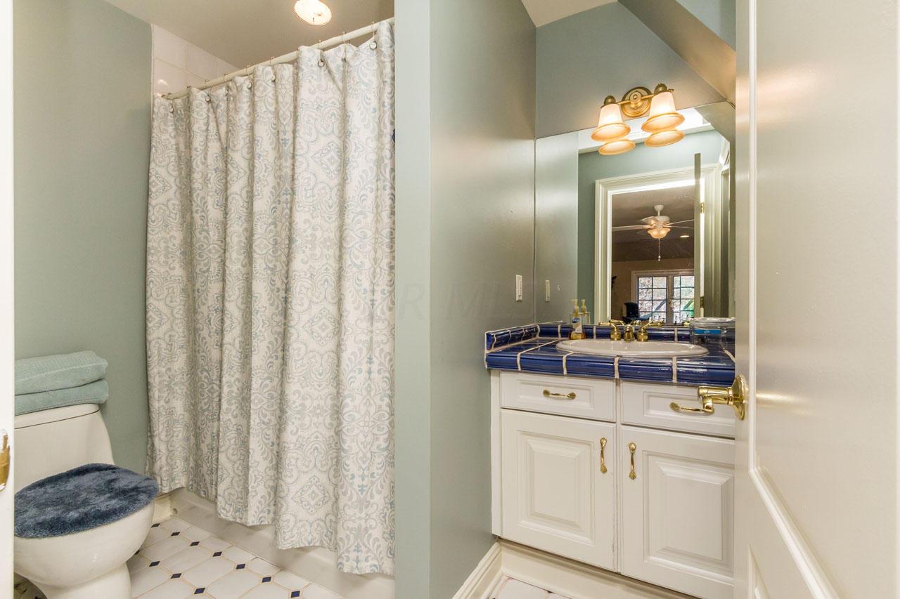 1285 Shull Road Columbus, OH 43230 - Photo 28 of 46