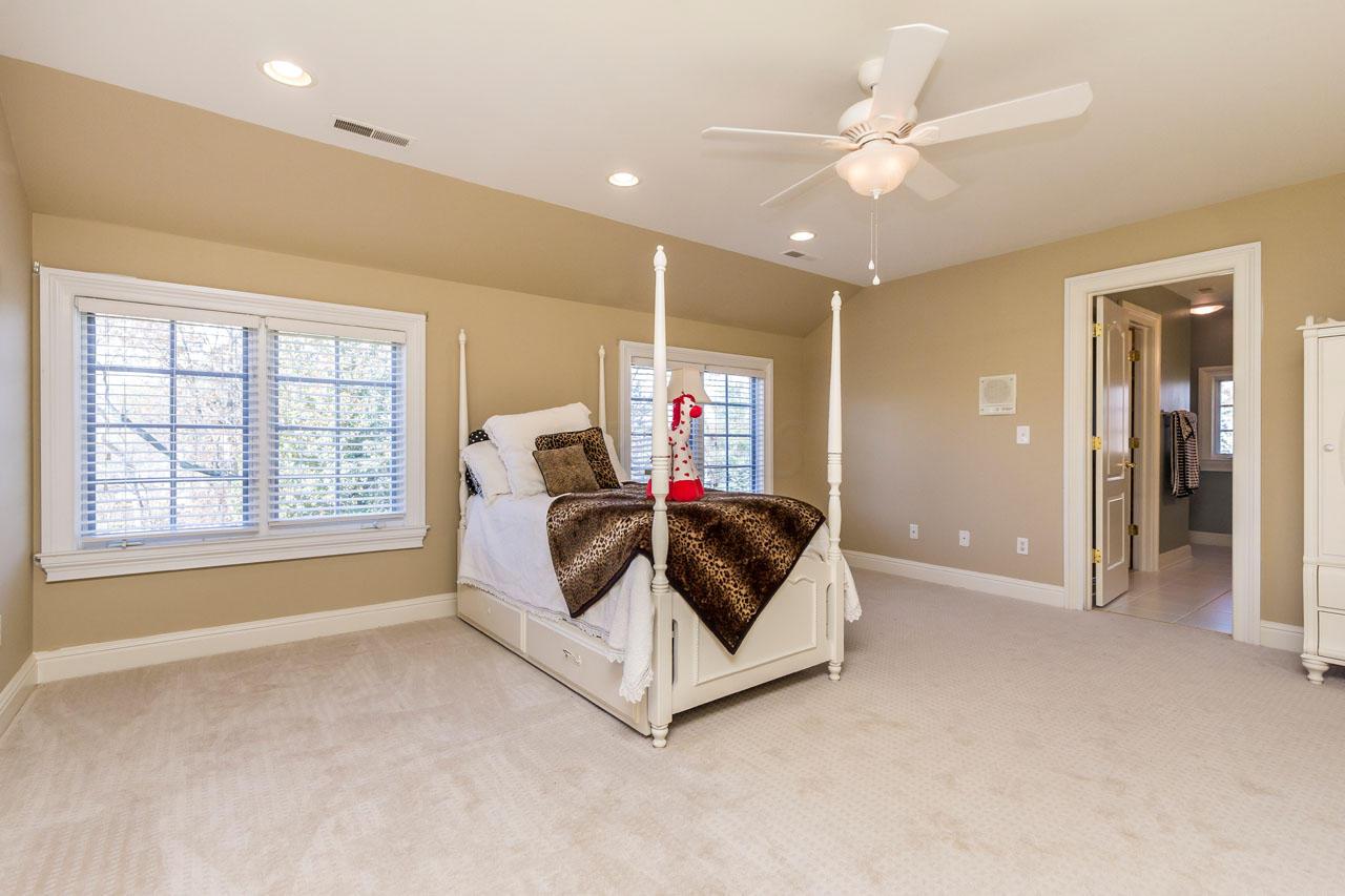 1285 Shull Road Columbus, OH 43230 - Photo 29 of 46