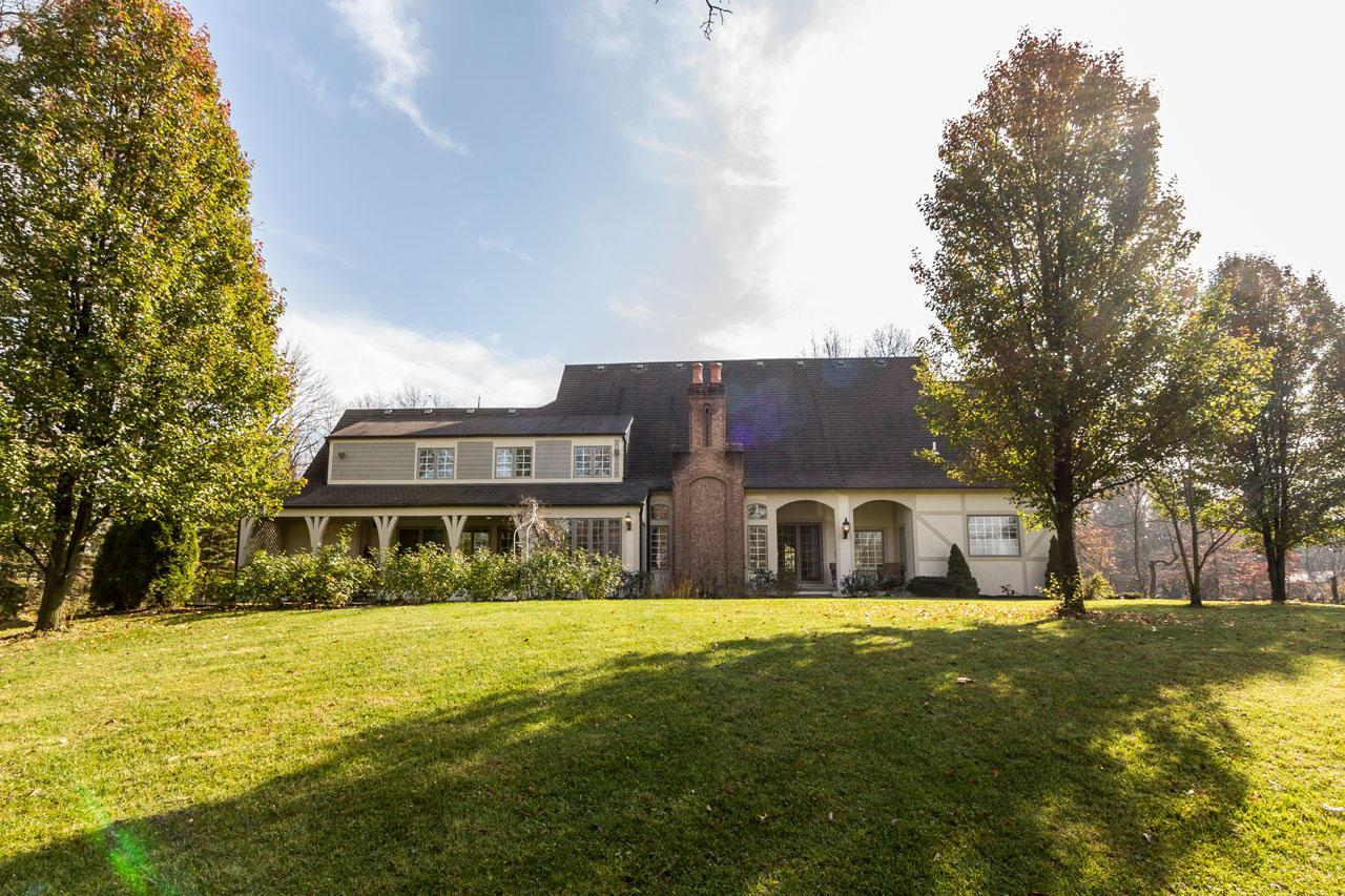 1285 Shull Road Columbus, OH 43230 - Photo 4 of 46