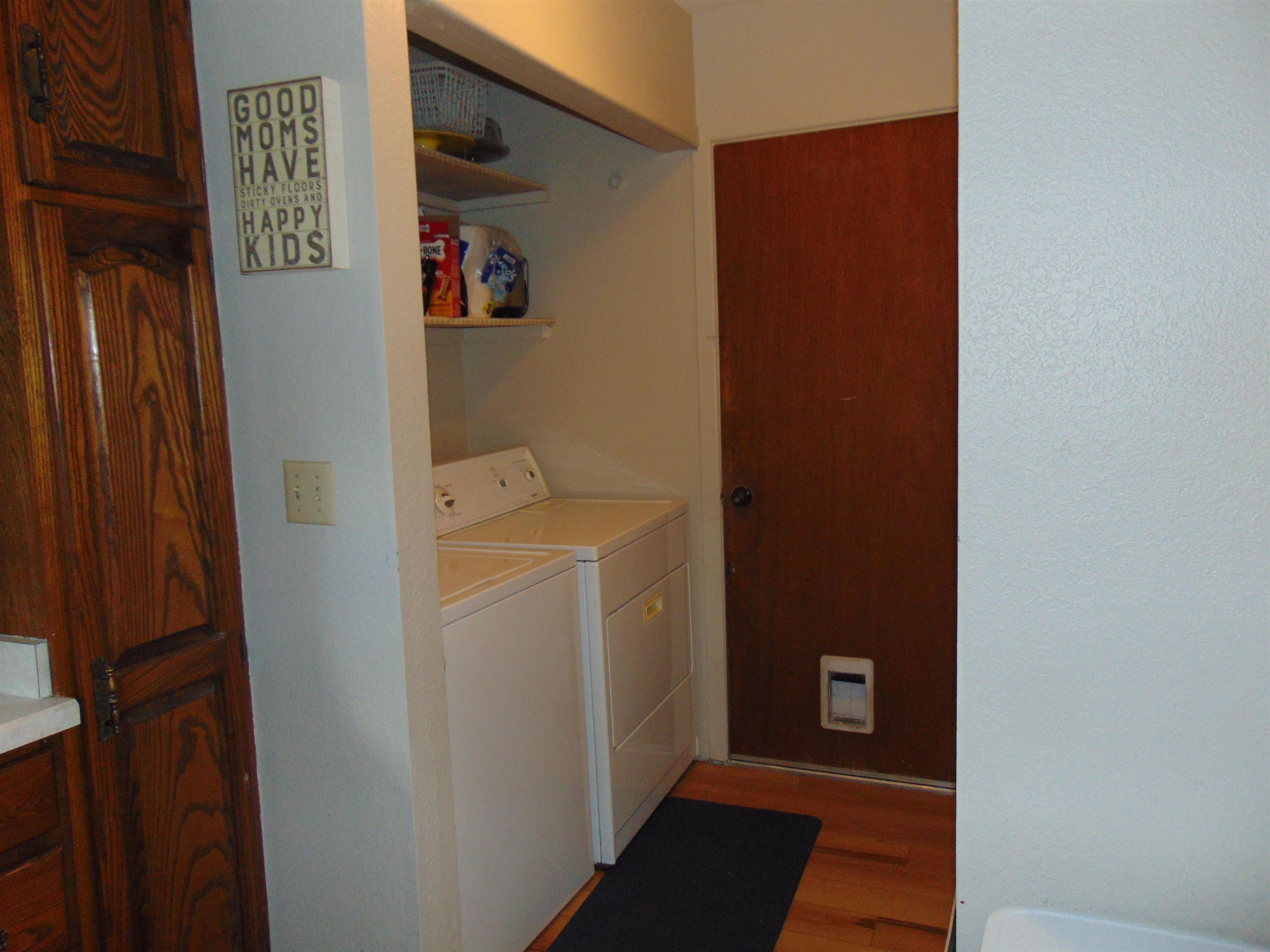 321 North Ash Street Fruita, CO 81521 - Photo 18 of 24 a utility room with dryer and washer
