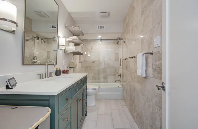 $2,600 | 355 North Post Oak Lane, Unit 637, Houston, TX 77024