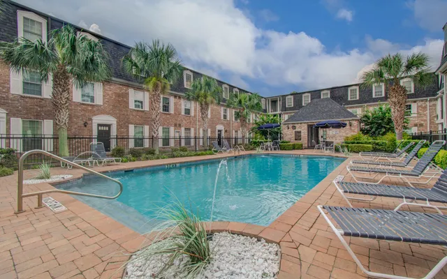 $2,600 | 355 North Post Oak Lane, Unit 637, Houston, TX 77024
