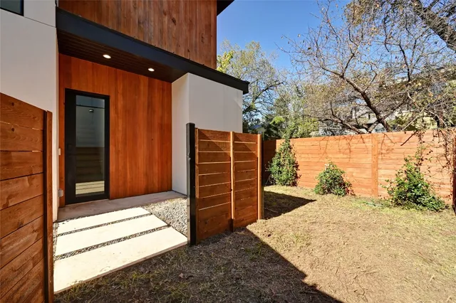 $3,900 | 2706 Stacy Lane, Unit 2, Austin, TX 78704