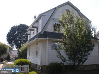 135 East Roland Road Brookhaven, PA 19015 - Photo 5 of 12 Exterior Back