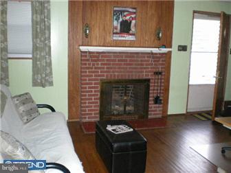 135 East Roland Road Brookhaven, PA 19015 - Photo 10 of 12 Living Room