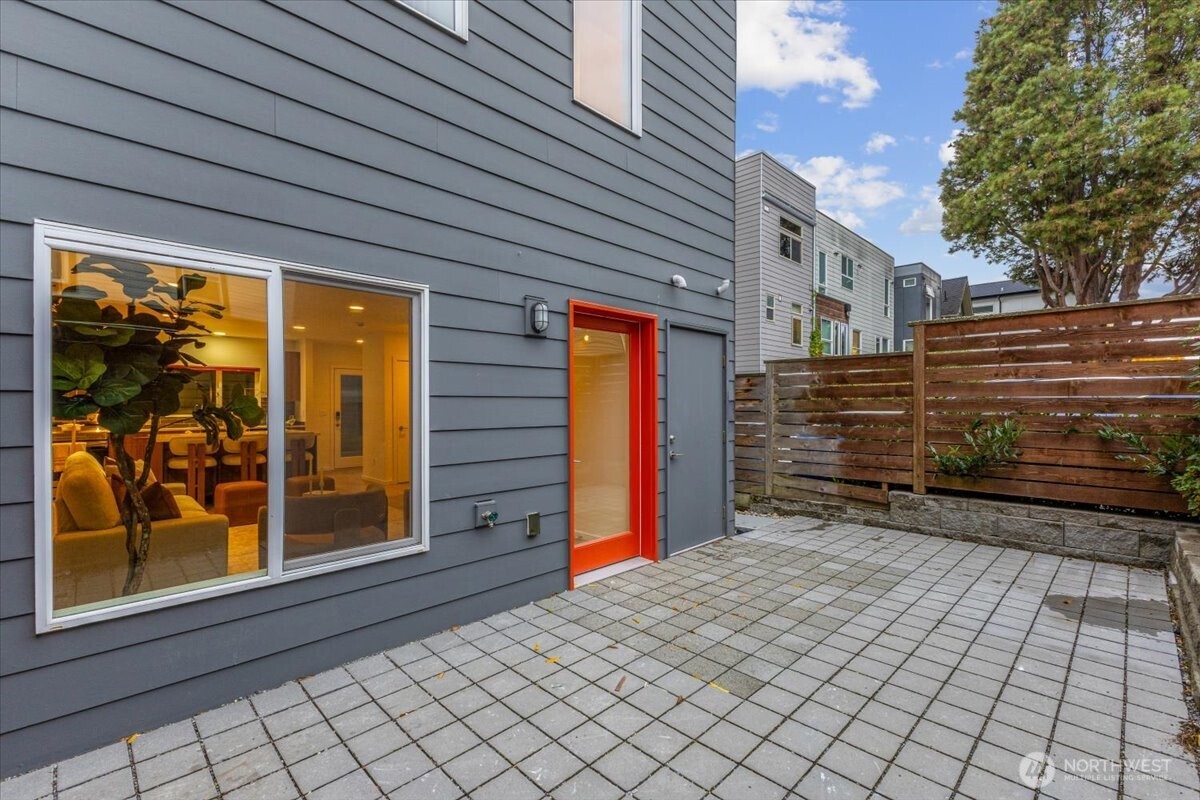 1722 Northwest 60th Street Seattle, WA 98107 - Photo 34 of 37