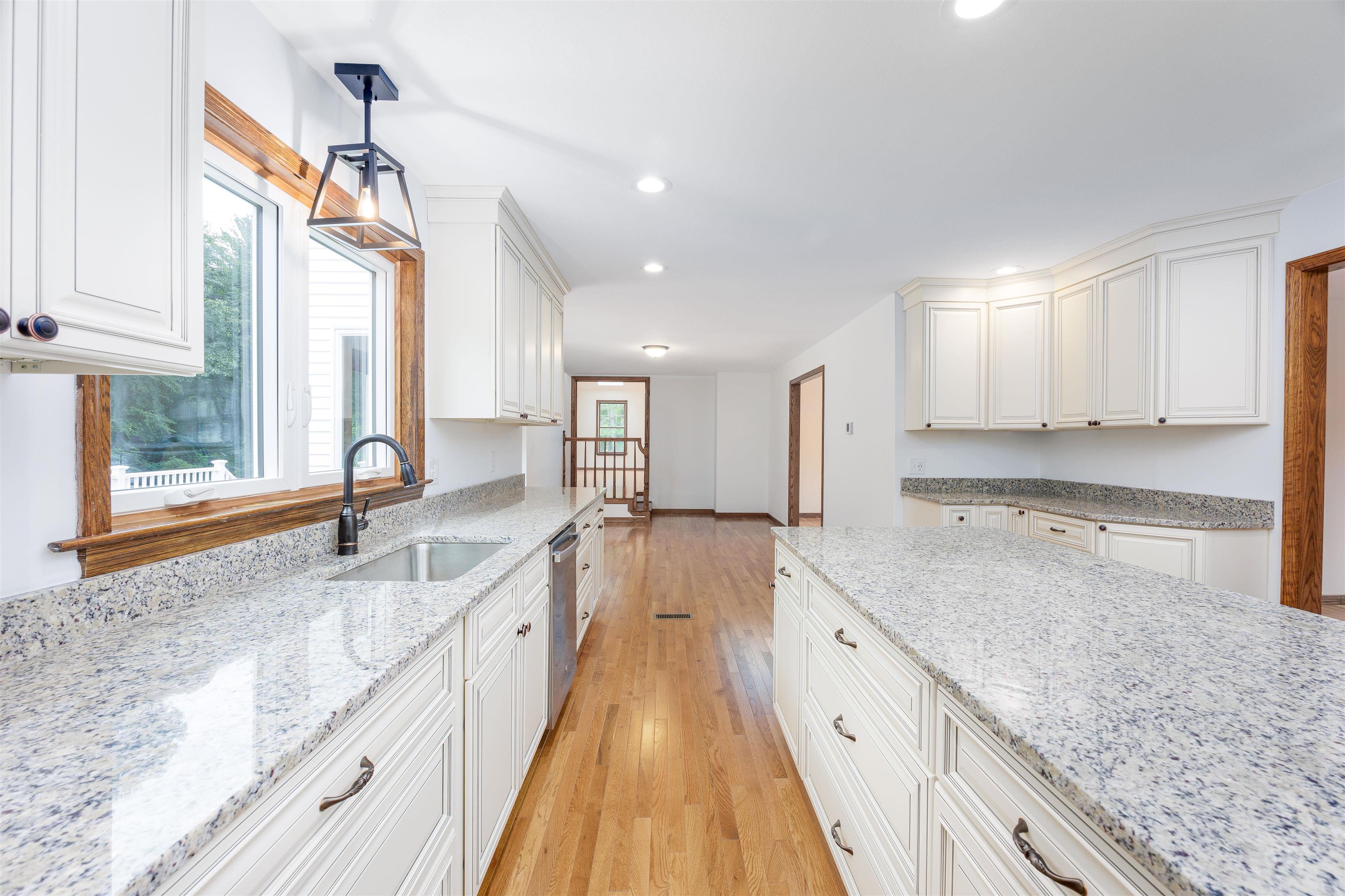 40 Spring Brook Drive Hampstead, NH 03841 - Photo 3 of 51 Gallery Image 3
