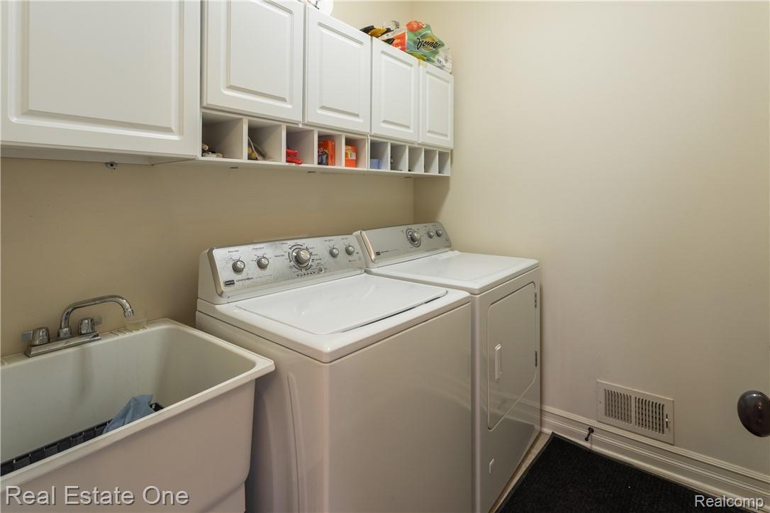 609 Mountain Circle, Unit 14 Rochester, MI 48306 - Photo 22 of 27 244A7224.jpg