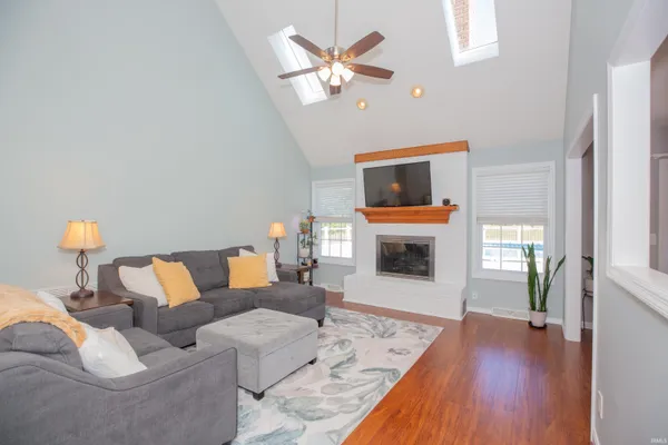 $414,900 | 8910 Ridge View Lane, Mount Vernon, IN 47620