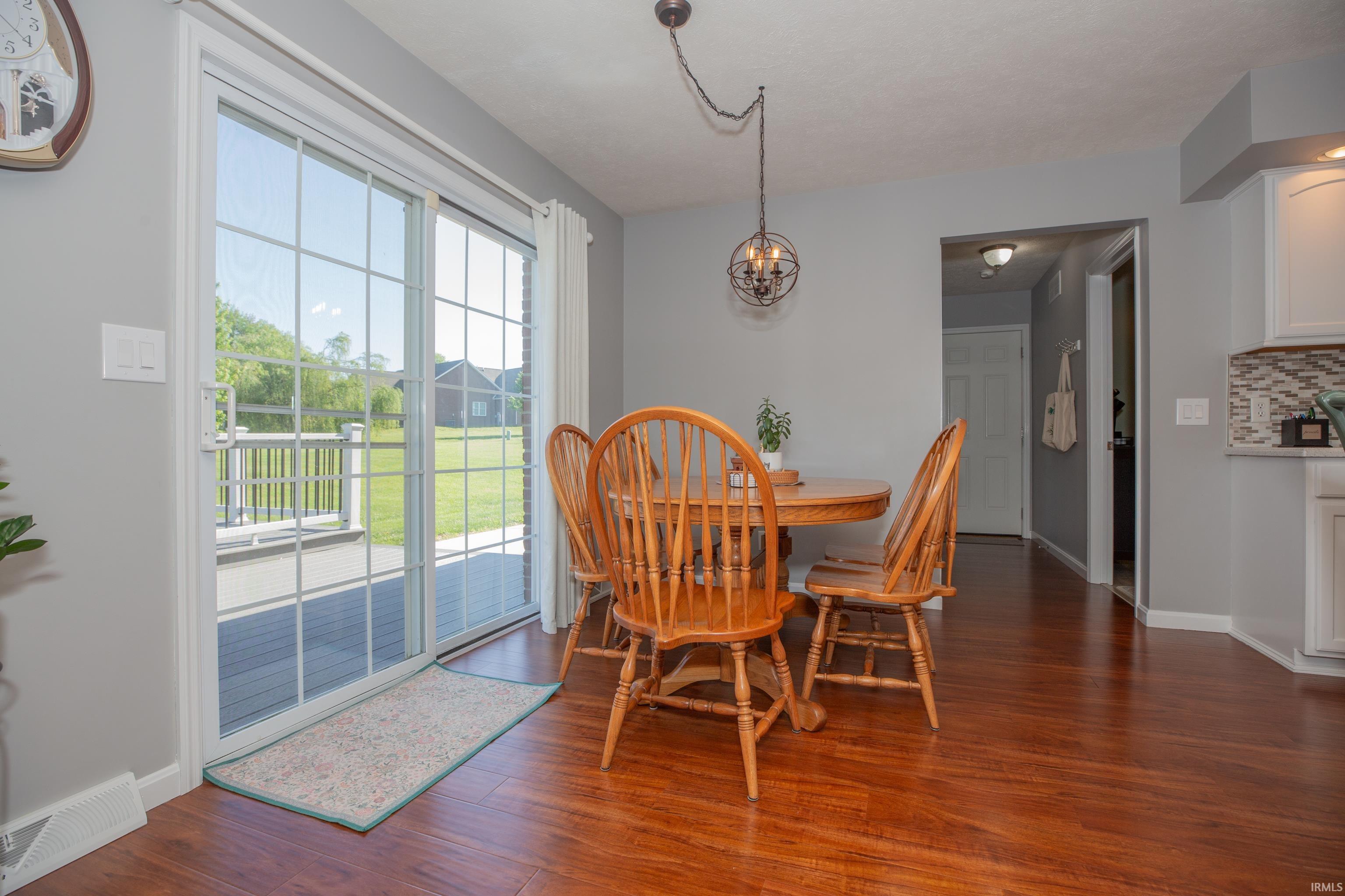 8910 Ridge View Lane Mount Vernon, IN 47620 - Photo 6 of 36