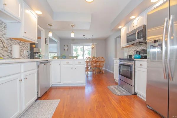 $414,900 | 8910 Ridge View Lane, Mount Vernon, IN 47620