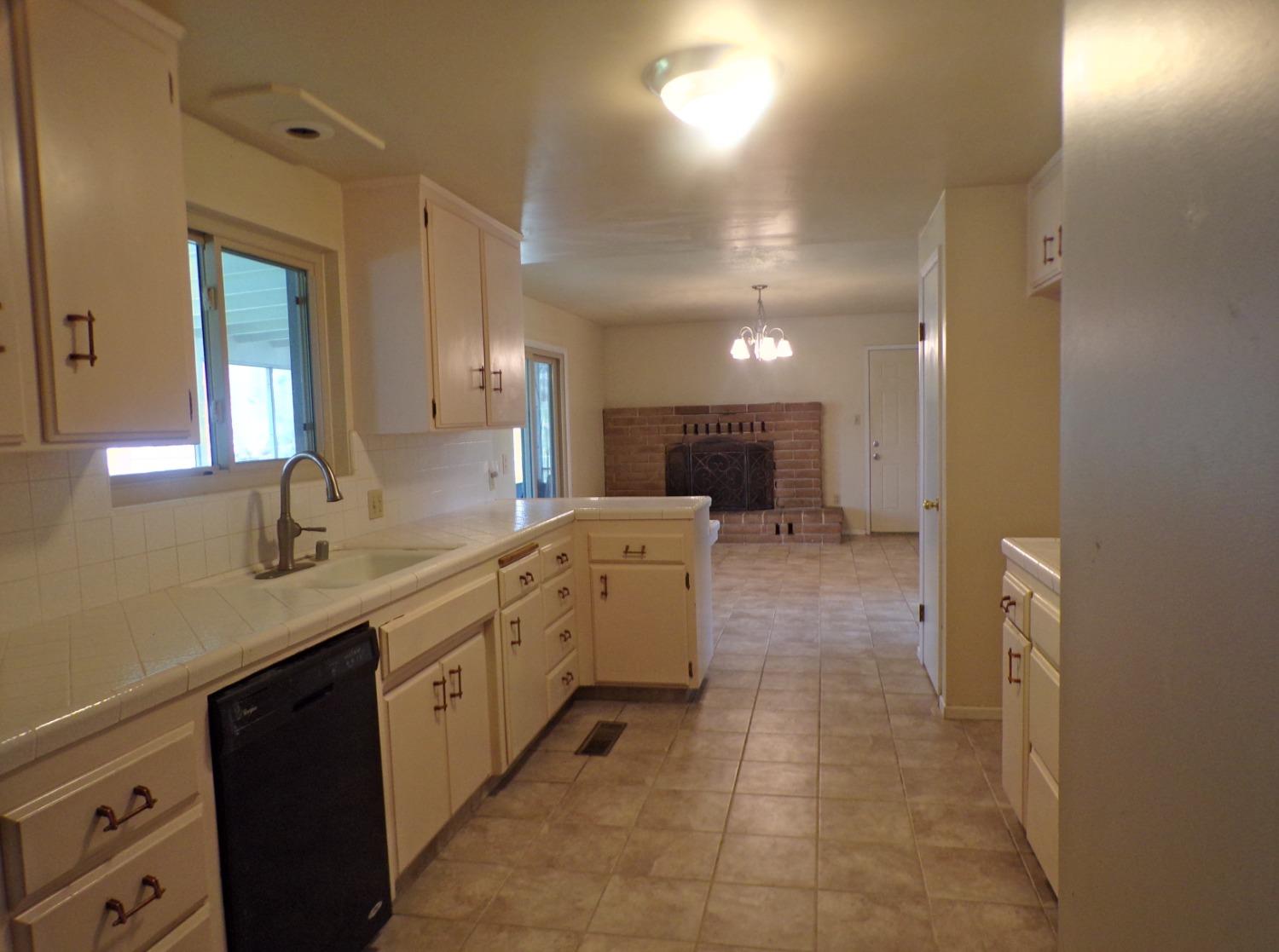 38910 Dunlap Road Squaw Valley, CA 93675 - Photo 2 of 28 Gallery Image 2