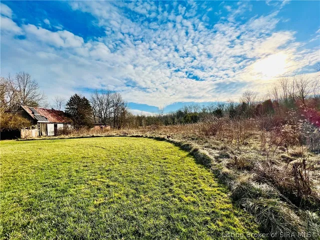 $375,000 | 3274 Edwardsville Galena Road, Georgetown, IN 47122