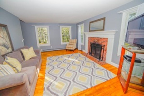 229 Valley Road Plymouth, MA 02360 - Photo 7 of 30
