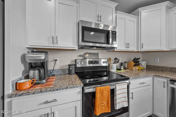 $2,100 | 517 Indigo Johnston Drive, Jacksonville, NC 28546